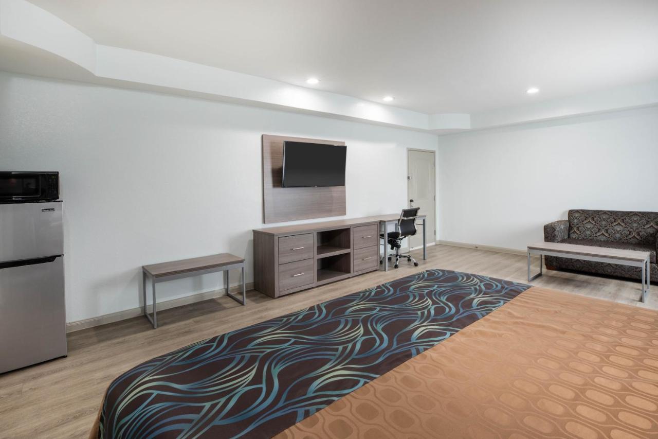 Super 8 By Wyndham Humble Houston Fallcreek Esterno foto