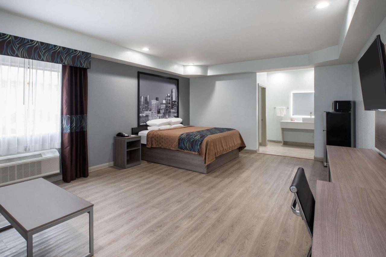Super 8 By Wyndham Humble Houston Fallcreek Esterno foto