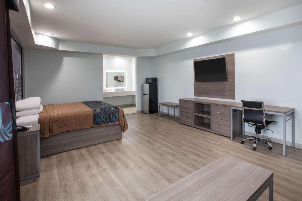 Super 8 By Wyndham Humble Houston Fallcreek Esterno foto