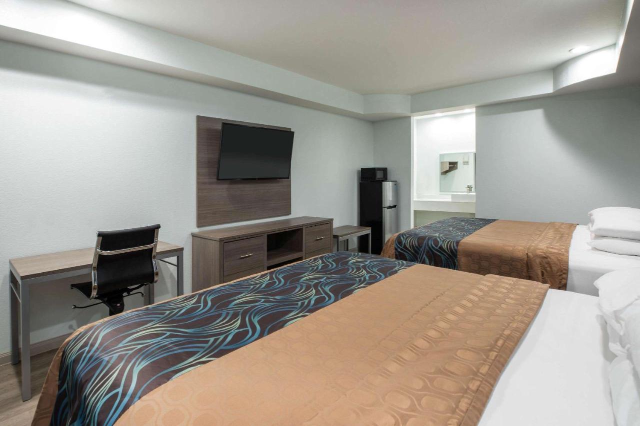 Super 8 By Wyndham Humble Houston Fallcreek Esterno foto
