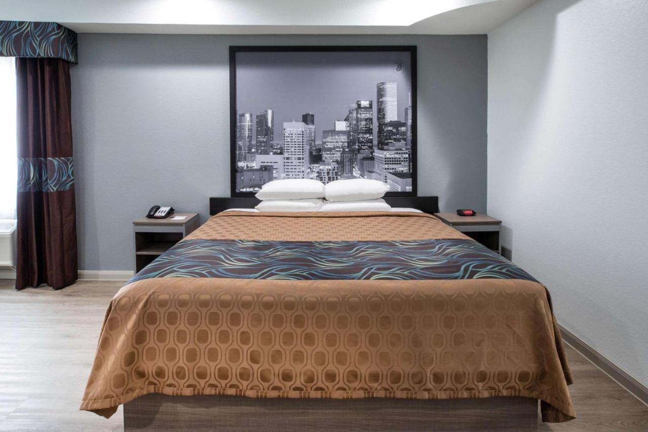 Super 8 By Wyndham Humble Houston Fallcreek Esterno foto